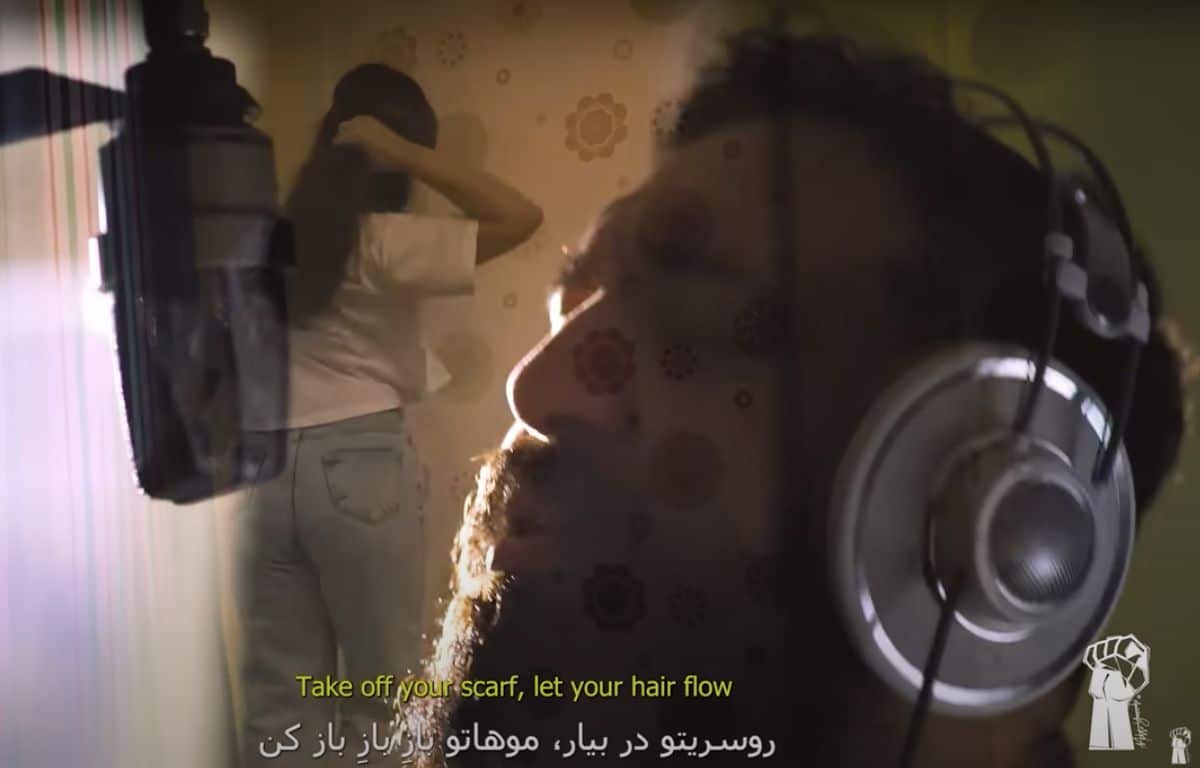 Iran : Un chanteur poursuivi pour contester le voile obligatoire
