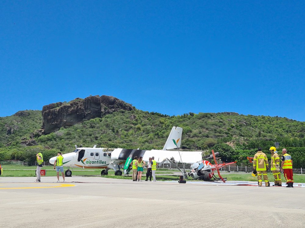 Un avion d'Air Antilles Express en phase d'atterrissage percute un hélicoptère à Saint Barthélémy