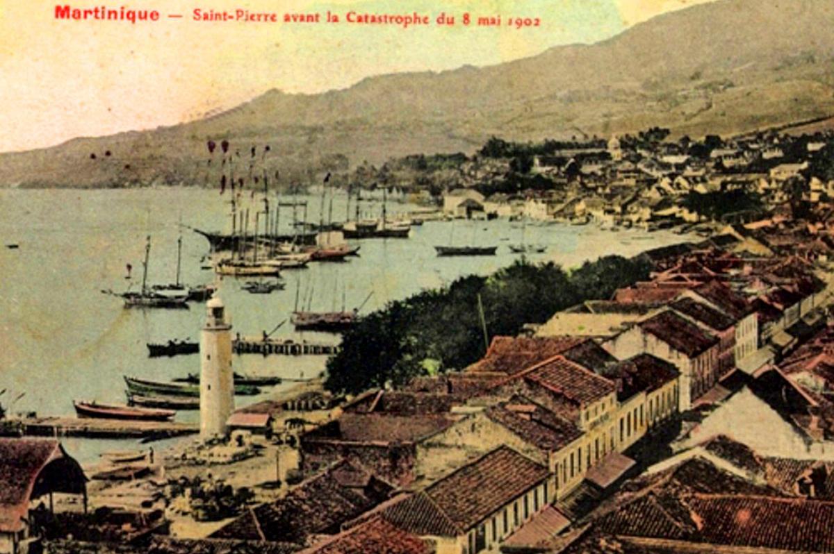 Saint-Pierre, le Petit Paris des Antilles, avant 1902.